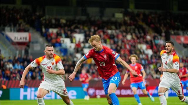 击败爱沙尼 击败爱沙尼