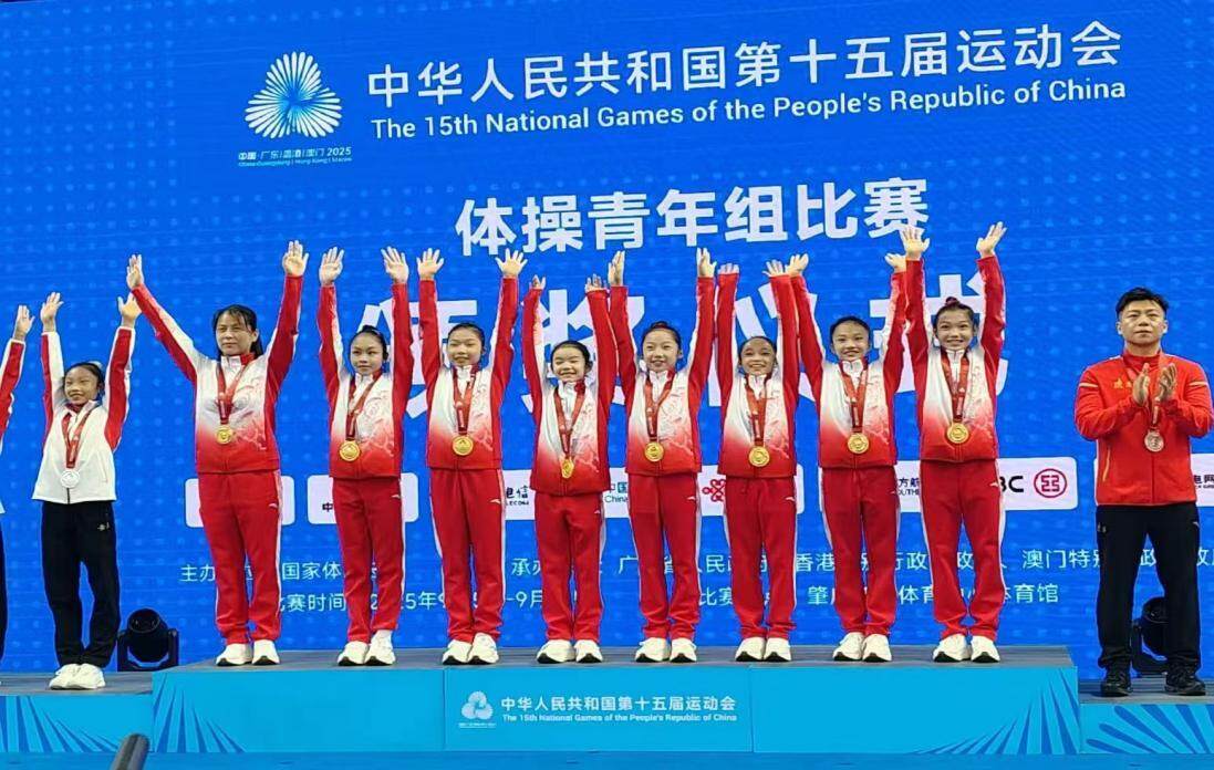 继续突破自, 中的首枚金, 仅是青年体