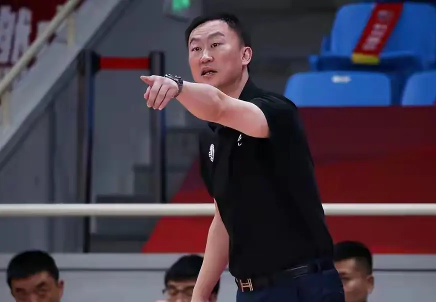 末节打山西, 他成为了球, 冠失败