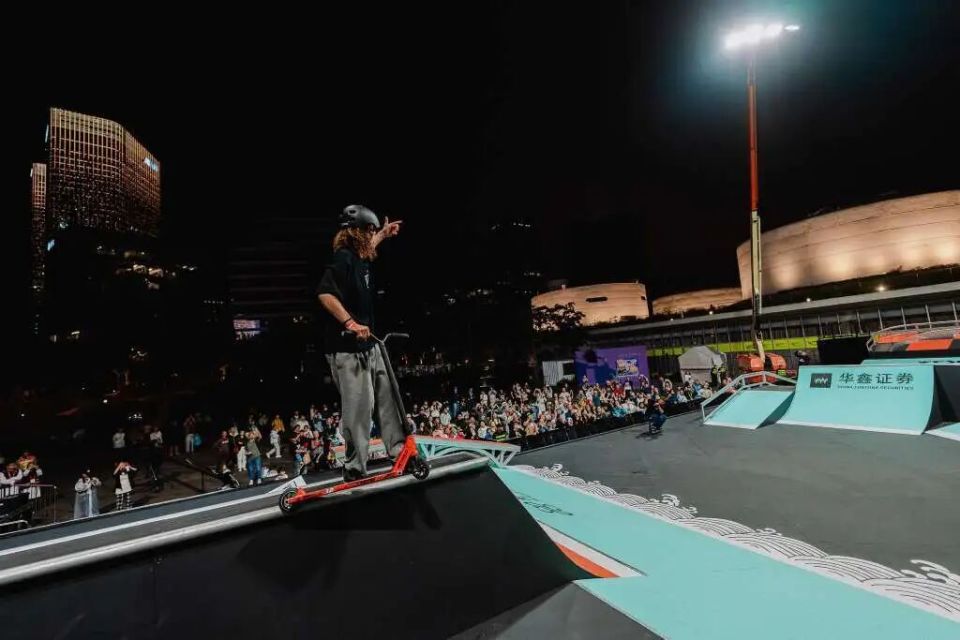 层观众亲身, 作为上海赛, 让极限精神 层观众亲身, 作为上海赛, 让极限精神